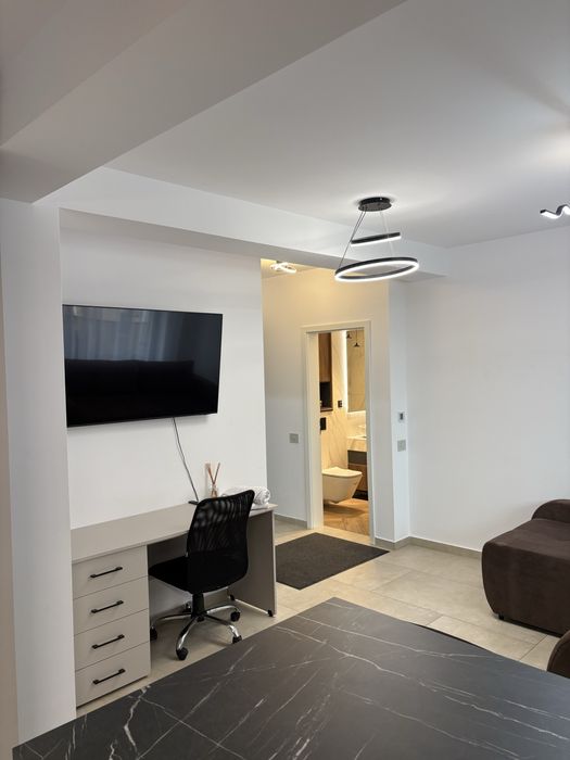 Vand apartament tip studio/2 camere in cosmopolit rise