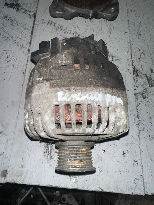 Alternator Renault 1.9 dCi F9Q 120A Bosch cod:0124525044