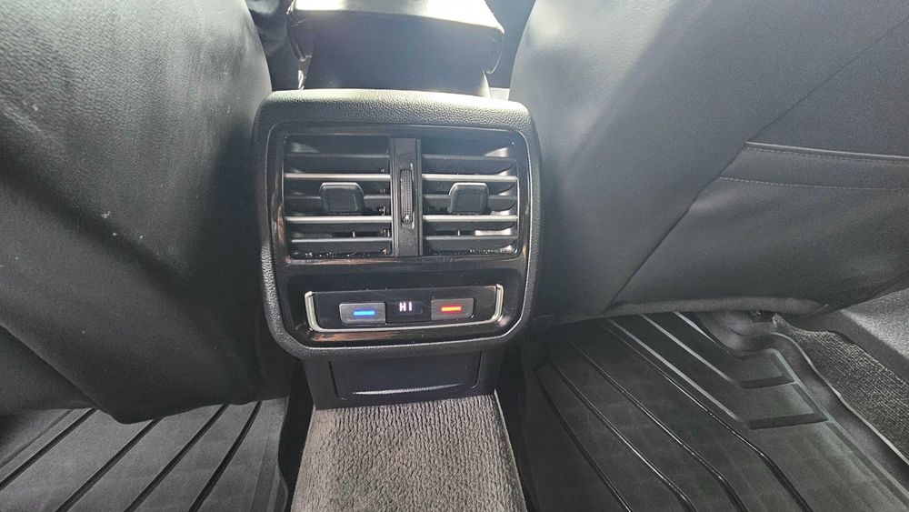 VW Passat R-Line 4x4 Full