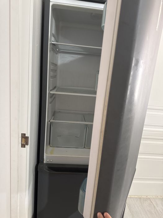 Холодильник бирюса