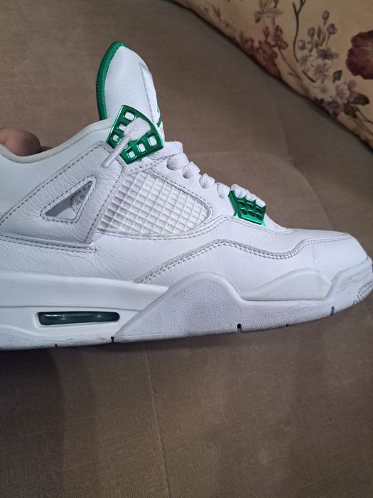Jordan 4 metalic green