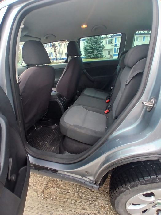Vând Skoda Yeti 2011