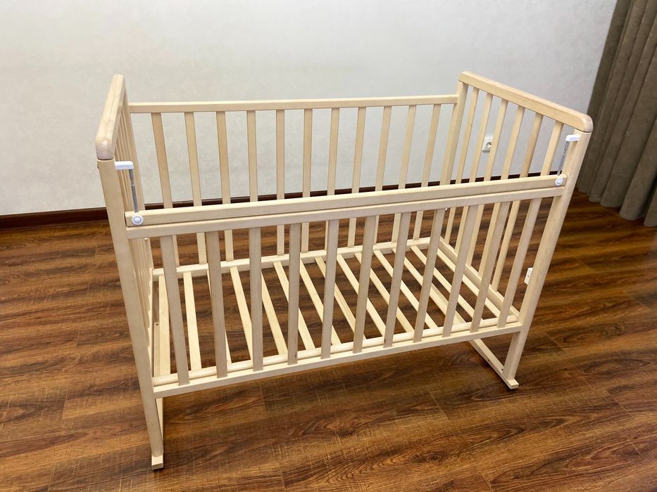 Продам детскую кровать + матрас