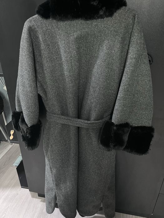 Продам пальто легкое