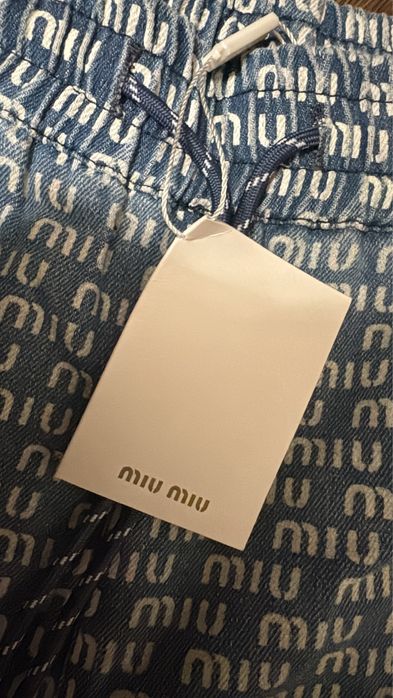 **Дънки MIU MIU**