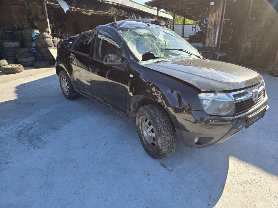 Dezmembrez Dacia Duster 2012 4x4 1.5 dci