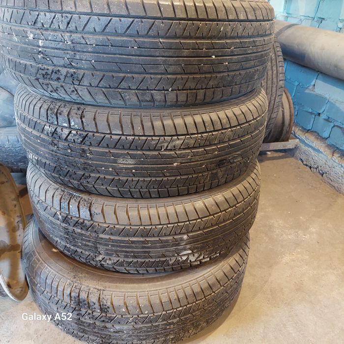 Продам летние шины 215/65 r16