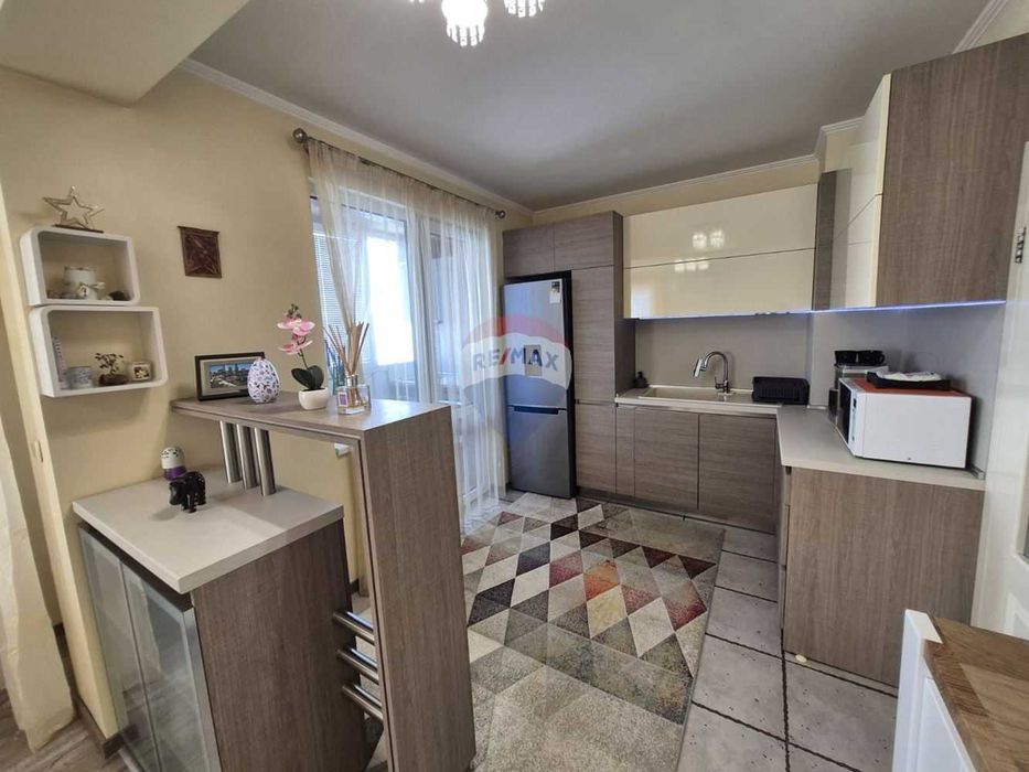 Дава се под наем Тристаен апартамент в Варна, Възраждане 1 - 82 кв.м за 498.27 € - Снимка #7