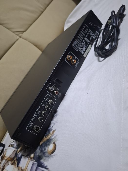 Tuner radio Philips  model FT772