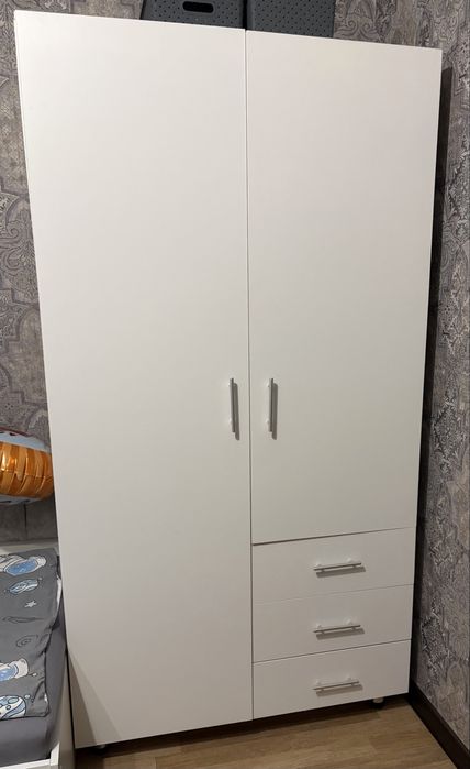 Продам шкаф большой