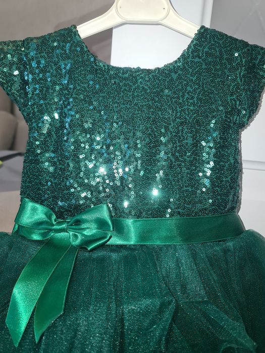 Продам платье нарядное