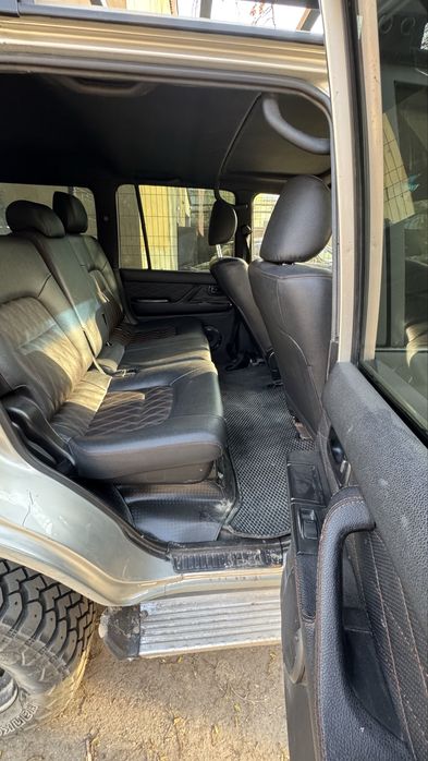 Toyota Land Cruiser 80