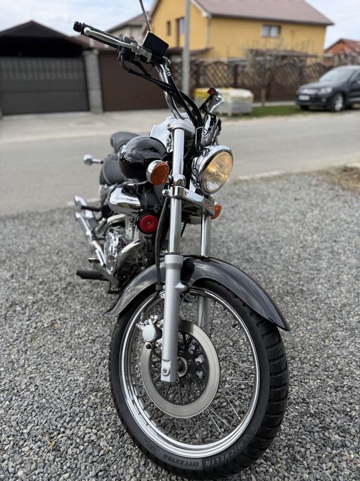 De vanzare Suzuki Intruder LC250 Clasic