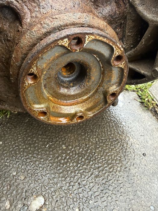 Комплект кардан и диференциал от е9х 335д