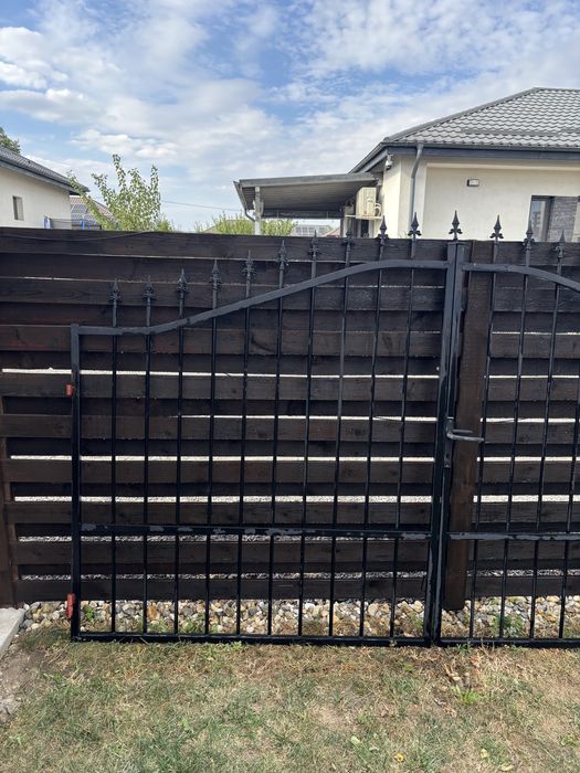 Poarta auto din metal