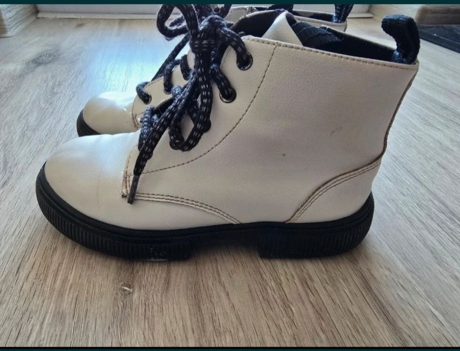 Ghetute crem zara 28