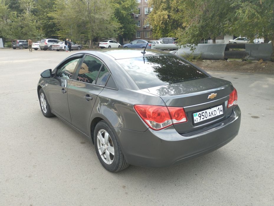 Шевроле Круз 1.8 Автомат