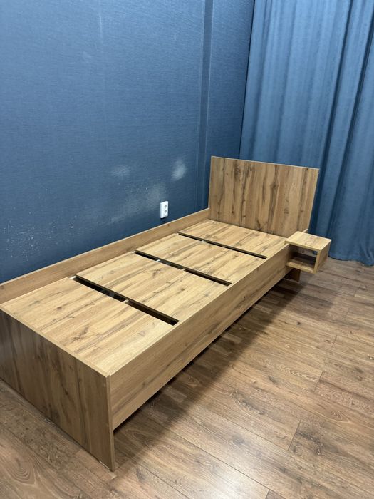 Продам кровать односпальную