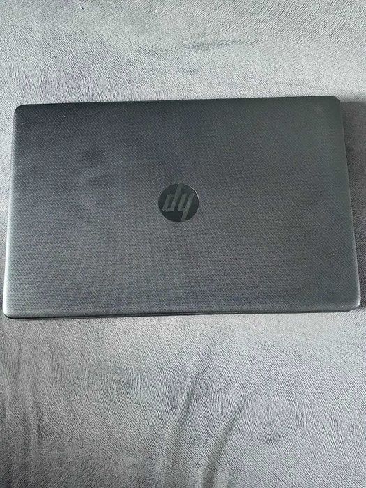 Ноутбук HP Laptop model 15