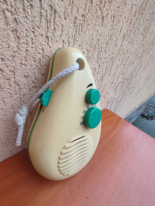 Radio portabil pentru duș