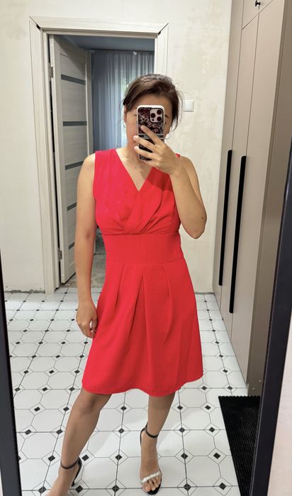 Продам платья, в отличном состояние