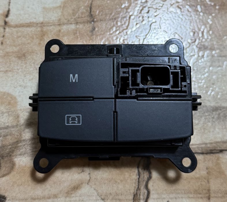 Vând Piese Mercedes-Benz GLE W166 / Parasolar Dreapta / Switch Central / Carenaj