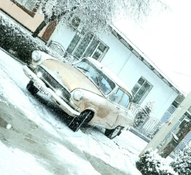 Gaz 21 volga yaxwi xollatta