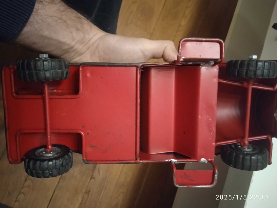 Голяма метална кола, Керамична коледна къща кутия, Преспапие коледно.