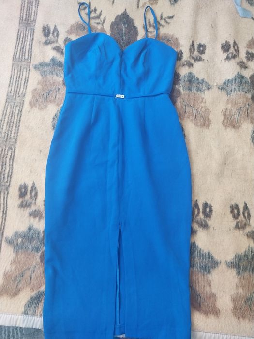 Vând haine purtate în stare foarte buna