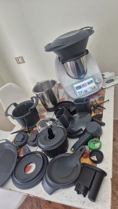 Thermomix bimbi 2025 folosit foarte puțin