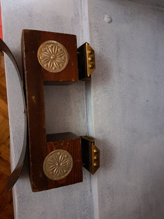 Стар дървен  свещник за 2 свещи