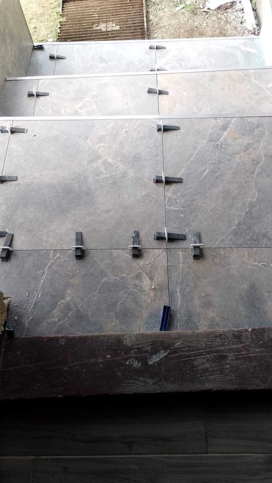 Meșteri construcții - structuri, finisaje , instalații, amenajări