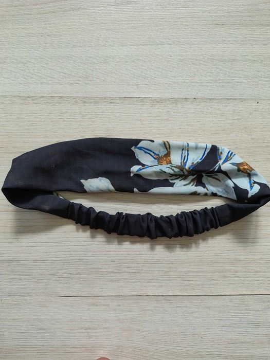 Bentita Par cu Nod Neagra Floral pentru Femei
