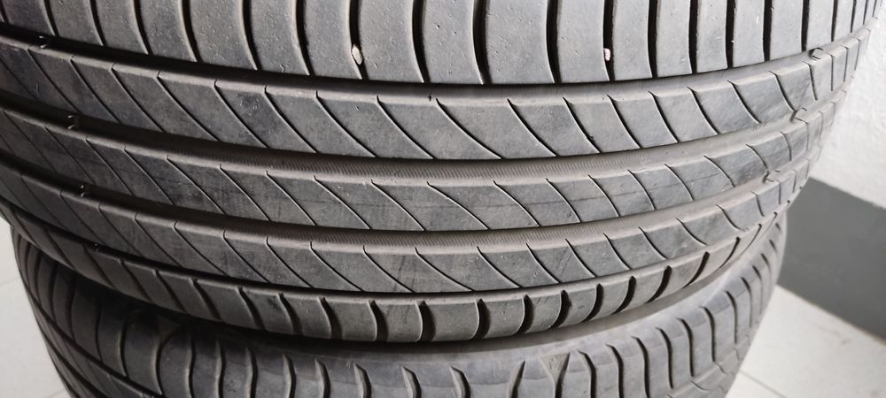 Продам шины лето  Michelin 215/55/17