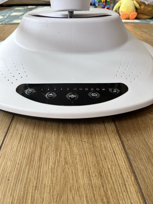 Електрическа бебешка люлка Kangaroo La Scala