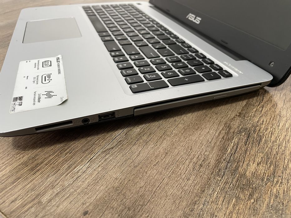 Asus x556u i7 7500 7th