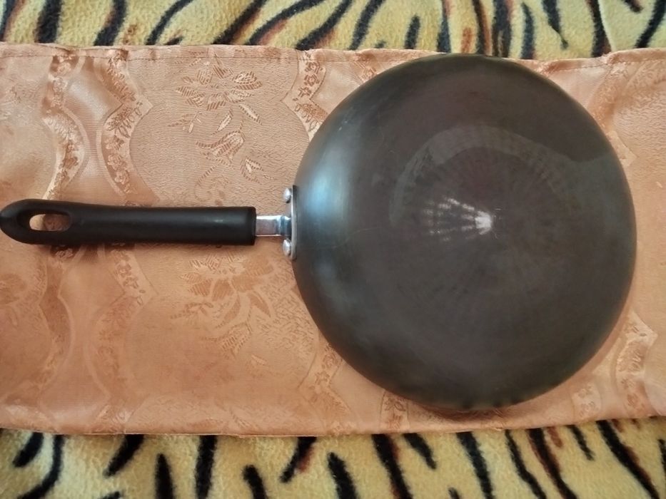 Продам посуду в отличном состоянии