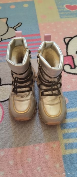 Сапожки на девочку, зимние утеплённые.