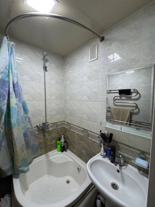 Квартира сотилади