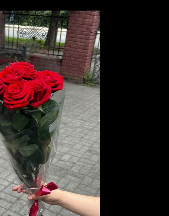 Продам красные розы СРОЧНО