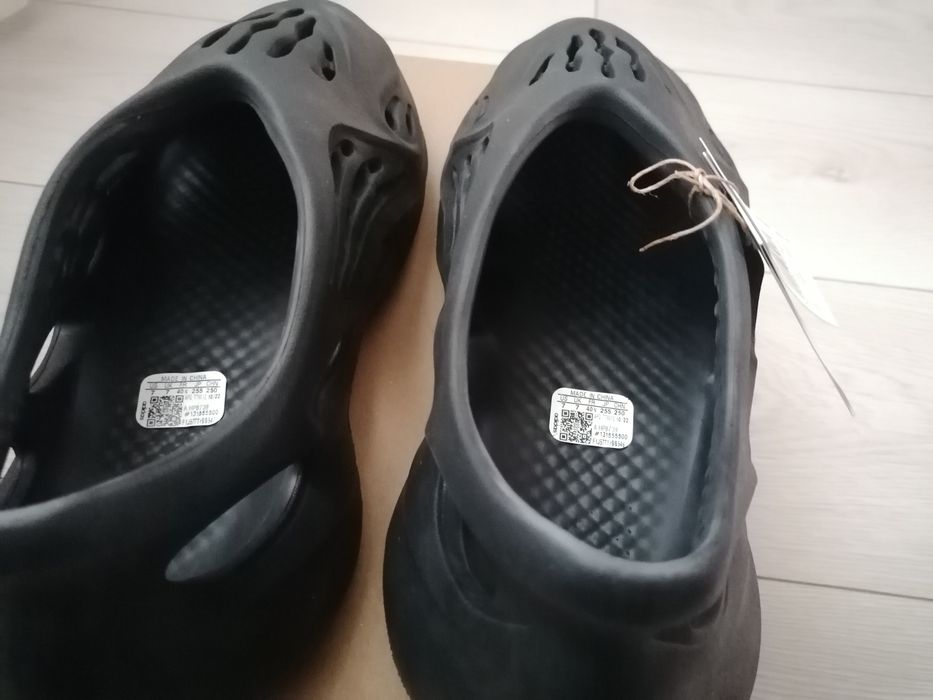 Yeezy Foam Runner Onyx Mărime 40.5 Originali