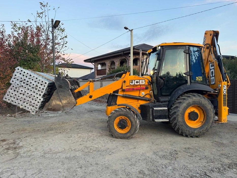 Închiriez buldoexcavator cu operator – Lucrări construcții