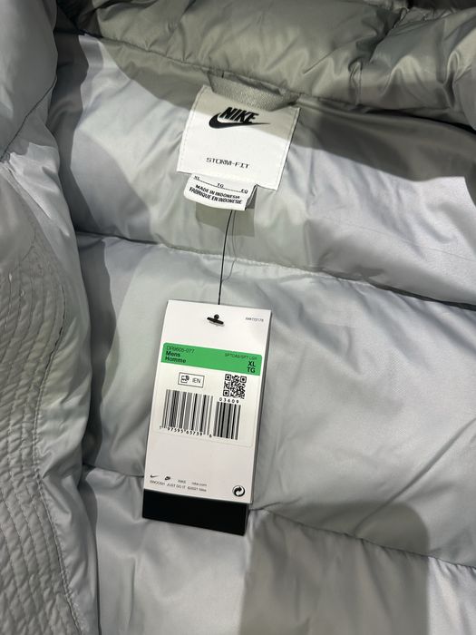 Nike Storm-fit windrunner