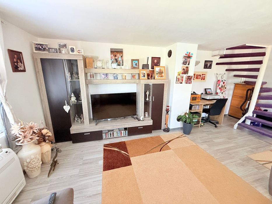 Къща в село Изворище