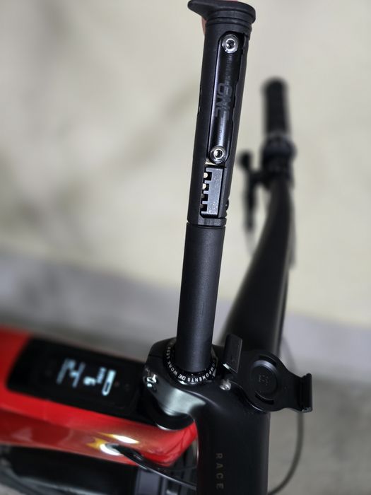 Trek fuel Exe 9.8 GX AXS, size L, Lava