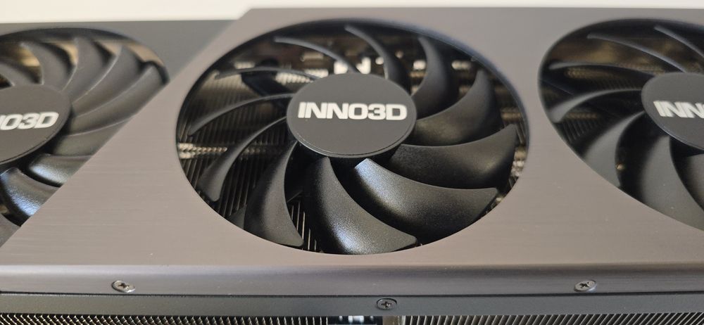 Видео карта Inno3D X3 OC RTX 4070ti, 12GB GDDR6X, Nvidia GeForce
