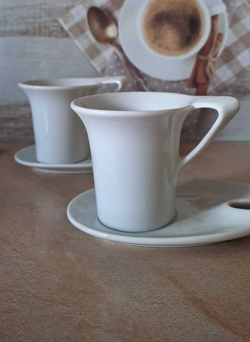 Чаши за кафе с чиниики