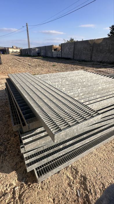Trepte zincate 85/27