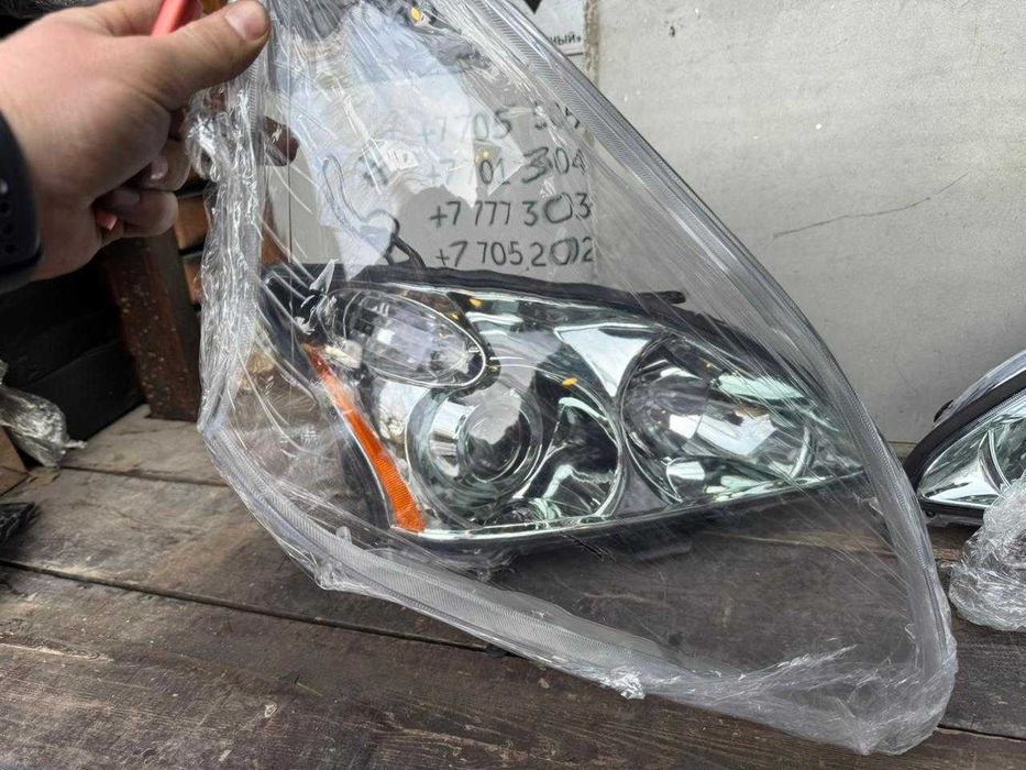 Стекла фар RX300