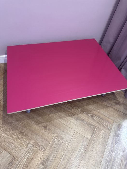 Низкий стол продам